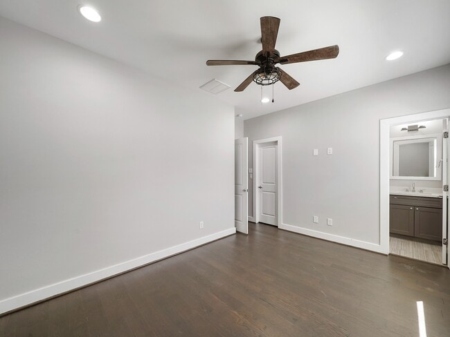 Building Photo - 3804 Sherman St