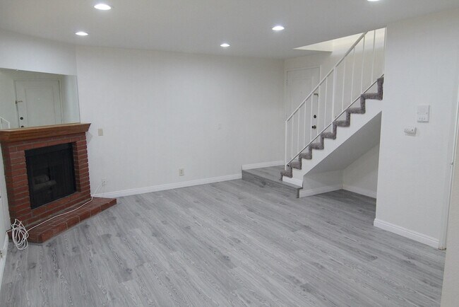 Building Photo - 4721 Kester Ave