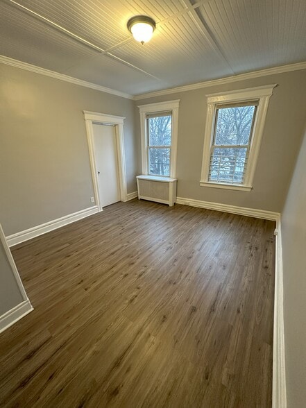 Building Photo - 7 Woodland Ave