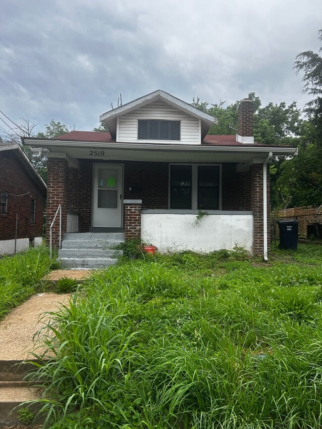 Building Photo - 2519 Crescent Ave