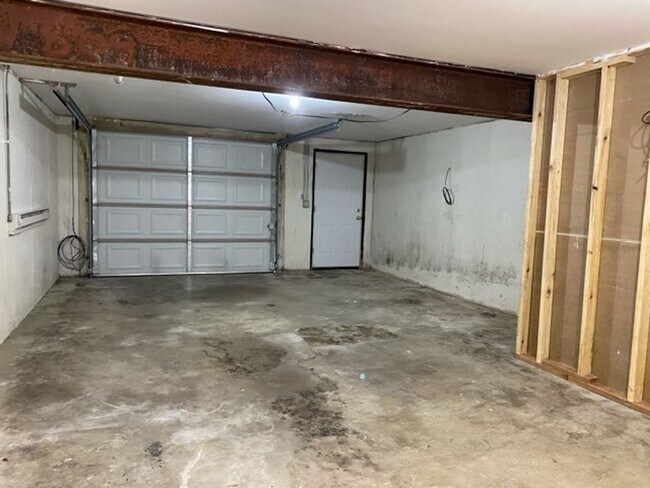Building Photo - 1107 Arrowhead Dr