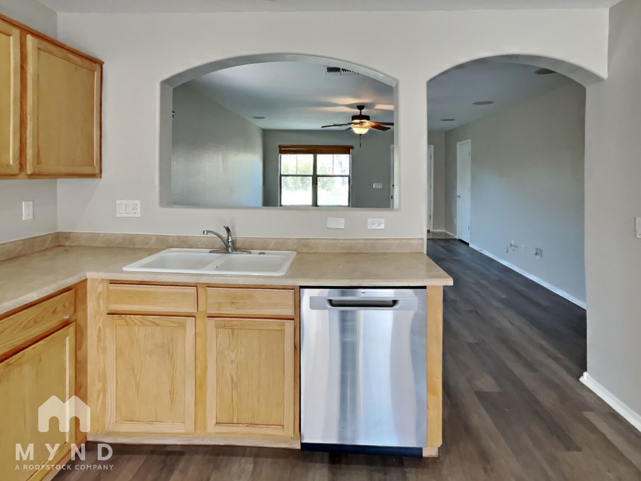 Building Photo - 836 W Burkhalter Dr