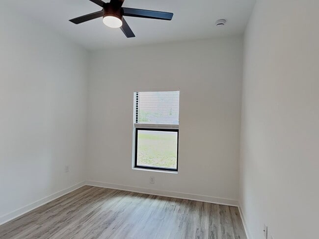 Building Photo - 4453 29th St SW