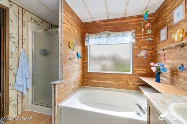 Building Photo - Rare Find! Spacious East Anchorage Home wi...