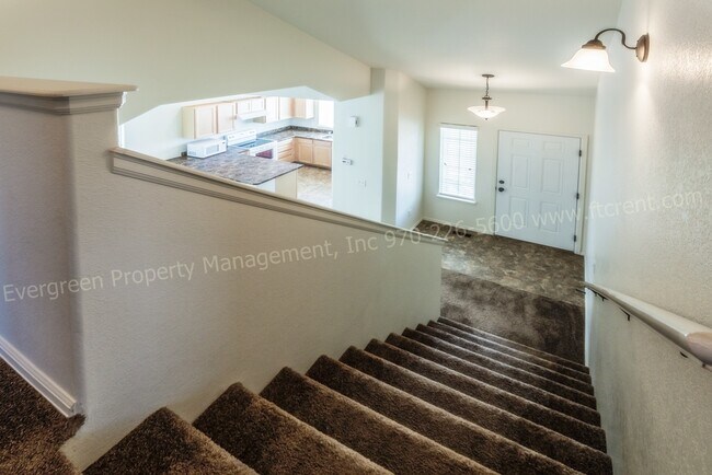 Building Photo - 318 Cherryridge Dr