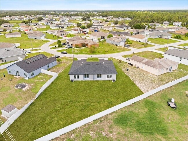 Building Photo - 835 Colville Dr
