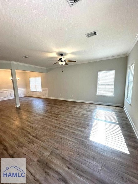 Building Photo - 156 Hamlet Ct