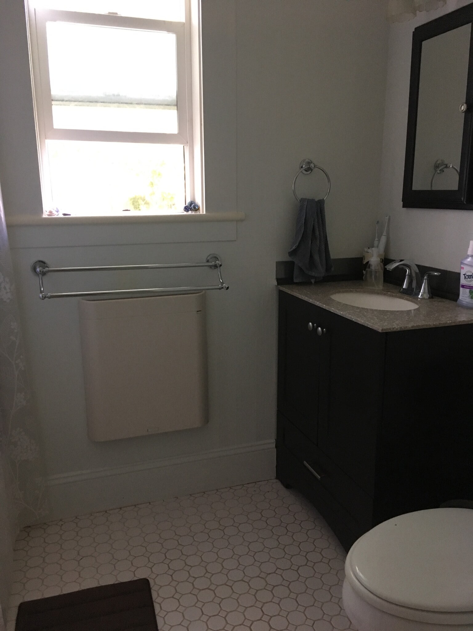 Energy saving bathroom heater - 1275 Jackson St