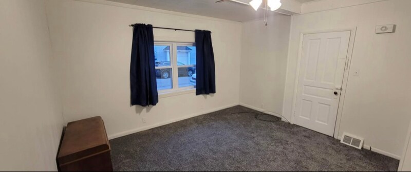 Building Photo - 611 N 3rd St