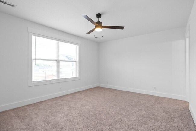 Building Photo - Luxury Townhome For Rent Near Billy Dunlop Park!