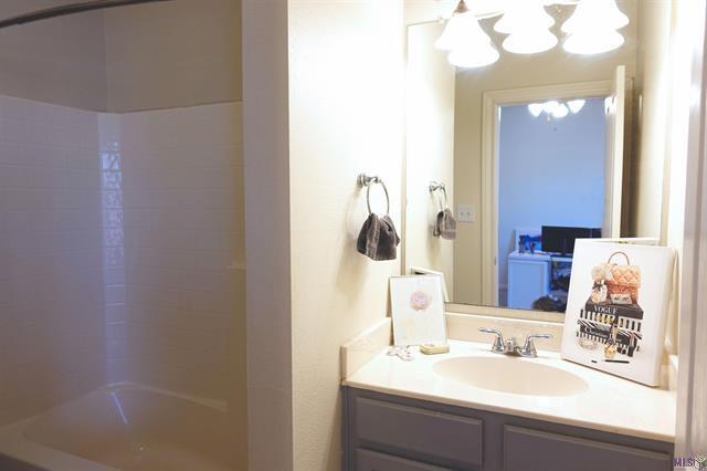 Bathroom #2 - 4000 Lake Beau Pre Blvd