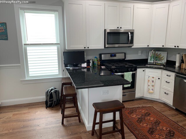 Building Photo - 38 Crescent Ave