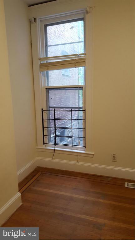 Building Photo - 303 E 33rd St