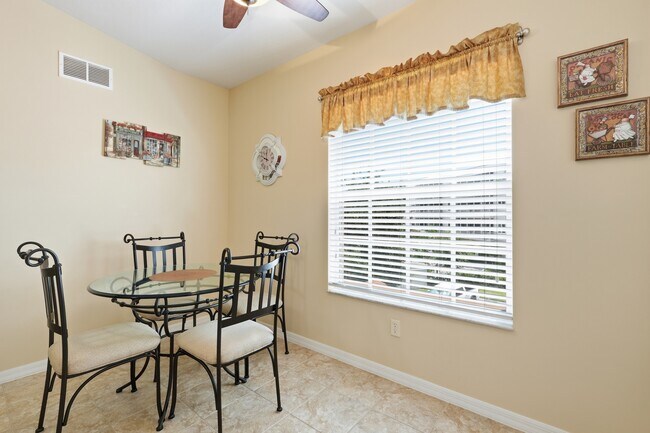 Building Photo - 26630 Rosewood Pointe Dr