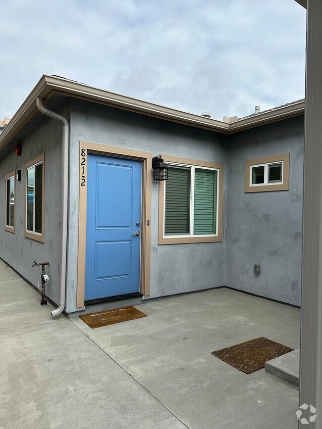 Building Photo - Imperial Beach 2 bed/2 bath home