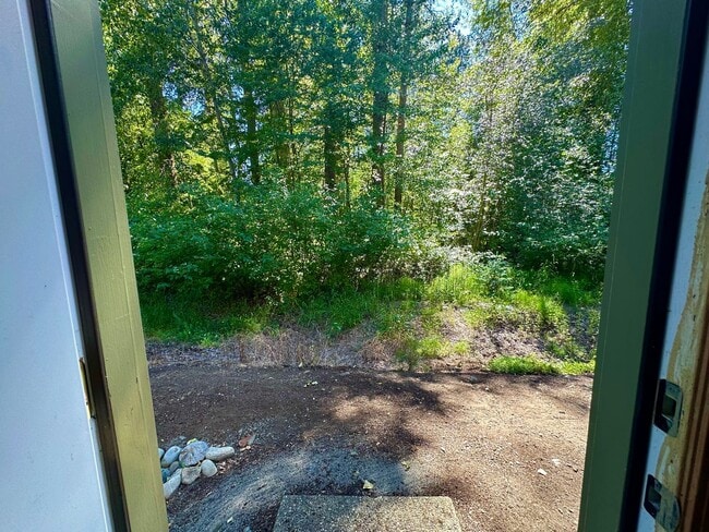 Building Photo - Spacious 2 Bedroom Sagebrook Townhome
