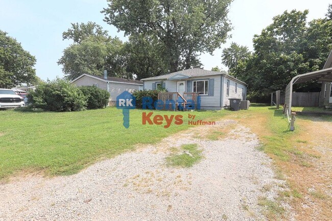 Building Photo - 5409 N Fares Ave