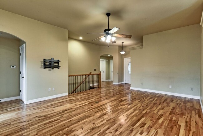 Building Photo - 4 Bedroom 3 Bath Ranch in Greeley