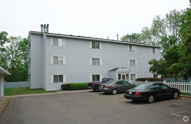 Building Photo - Winthrop Court
