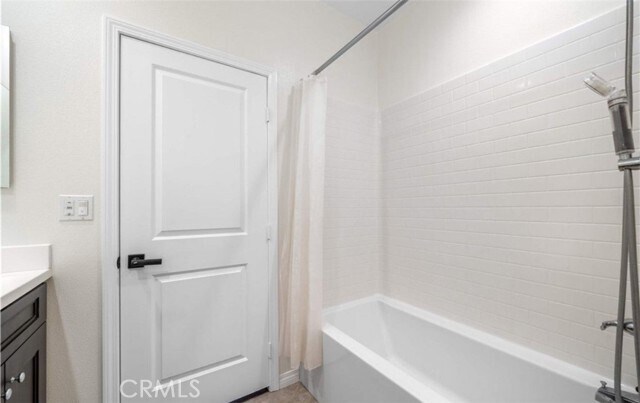 Building Photo - 120 Halo