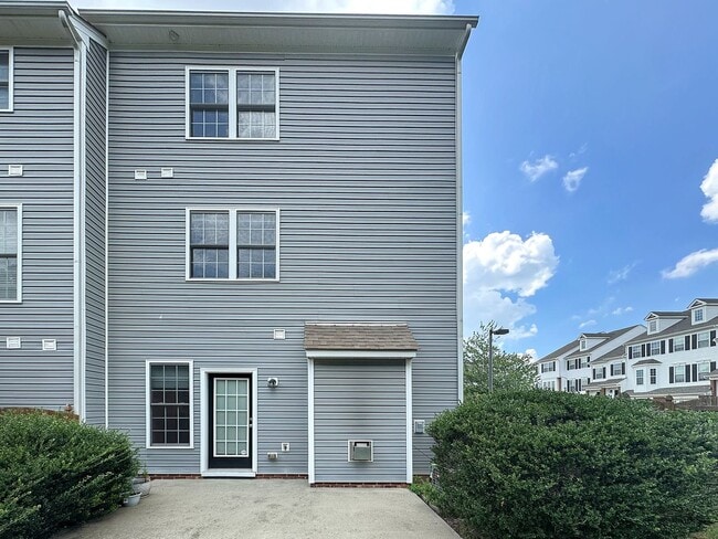 Building Photo - Contemporary 3-Bed, 3.5-Bath Townhome Just...