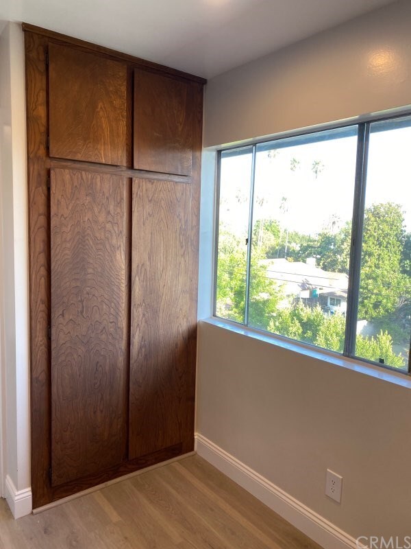 Building Photo - 522 W Sierra Madre Blvd