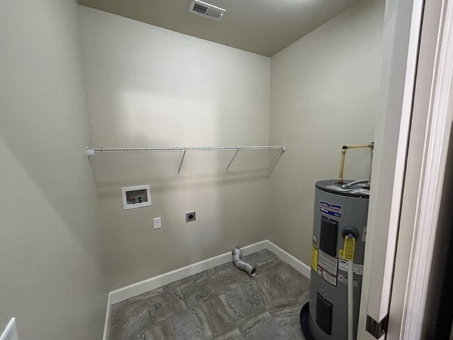 Building Photo - 2BD 2BA Duplex Unit Cooper Square