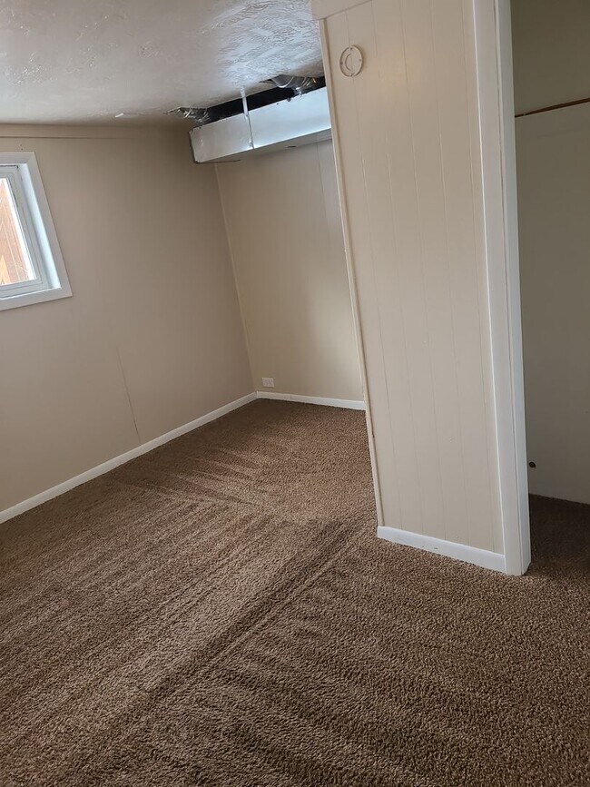 Building Photo - Available Now! Call the office to schedule...