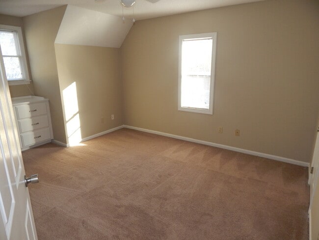 Building Photo - 2846 Willow Wood Cir
