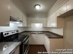 Building Photo - 311 E San Antonio Ave