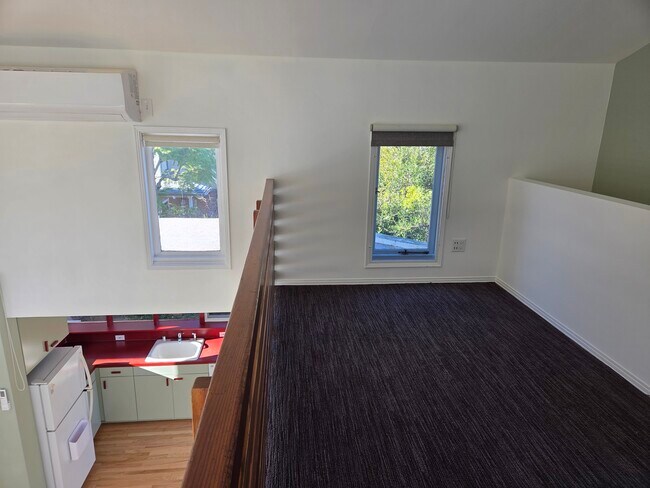 Building Photo - 2417 4th St