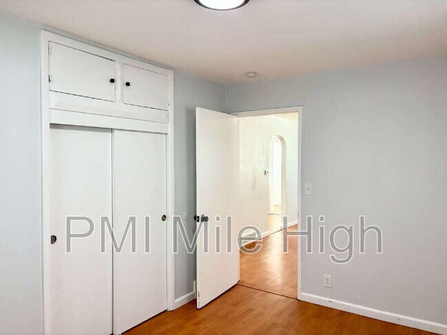 Building Photo - 98 N 12th Ave