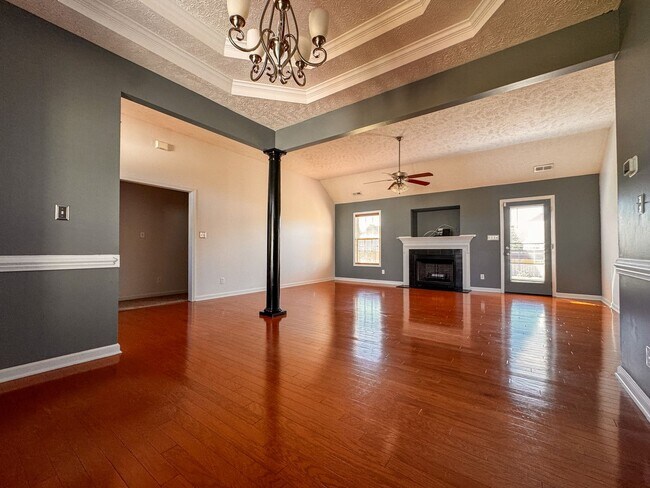 Building Photo - Lovely 4 Bed 2 Bath Home in Hope Mills
