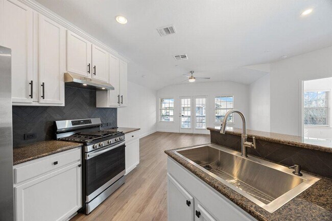 Building Photo - 14815 Avery Ranch Blvd