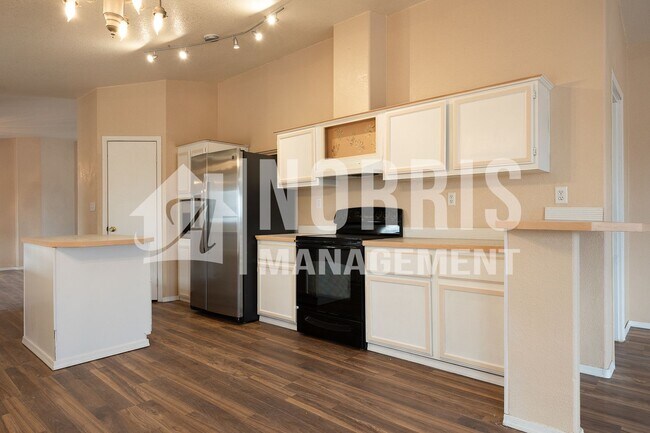 Building Photo - Acreage, NO HOA, So Much Room!