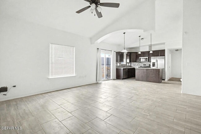 Building Photo - 13849 Summer Story Ave