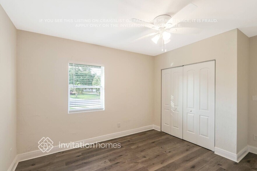 Building Photo - 4000 Marlin Dr SE