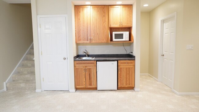 Building Photo - 2664 Goldenrod Ln