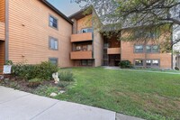 Building Photo - 471 Idlewood Blvd