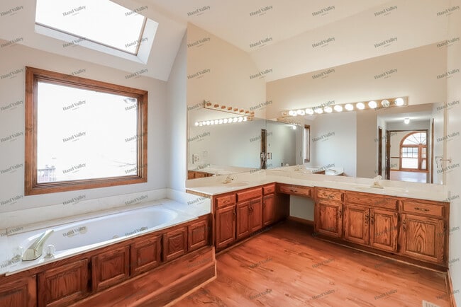 Building Photo - 4008 NW 75th St