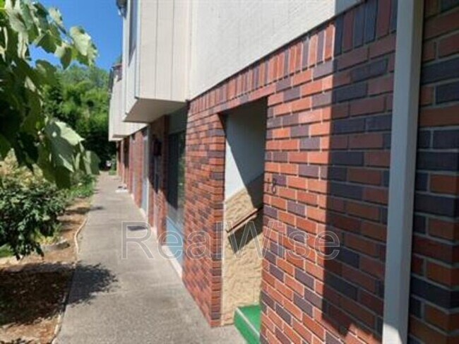 Building Photo - Rose Garden Apartments