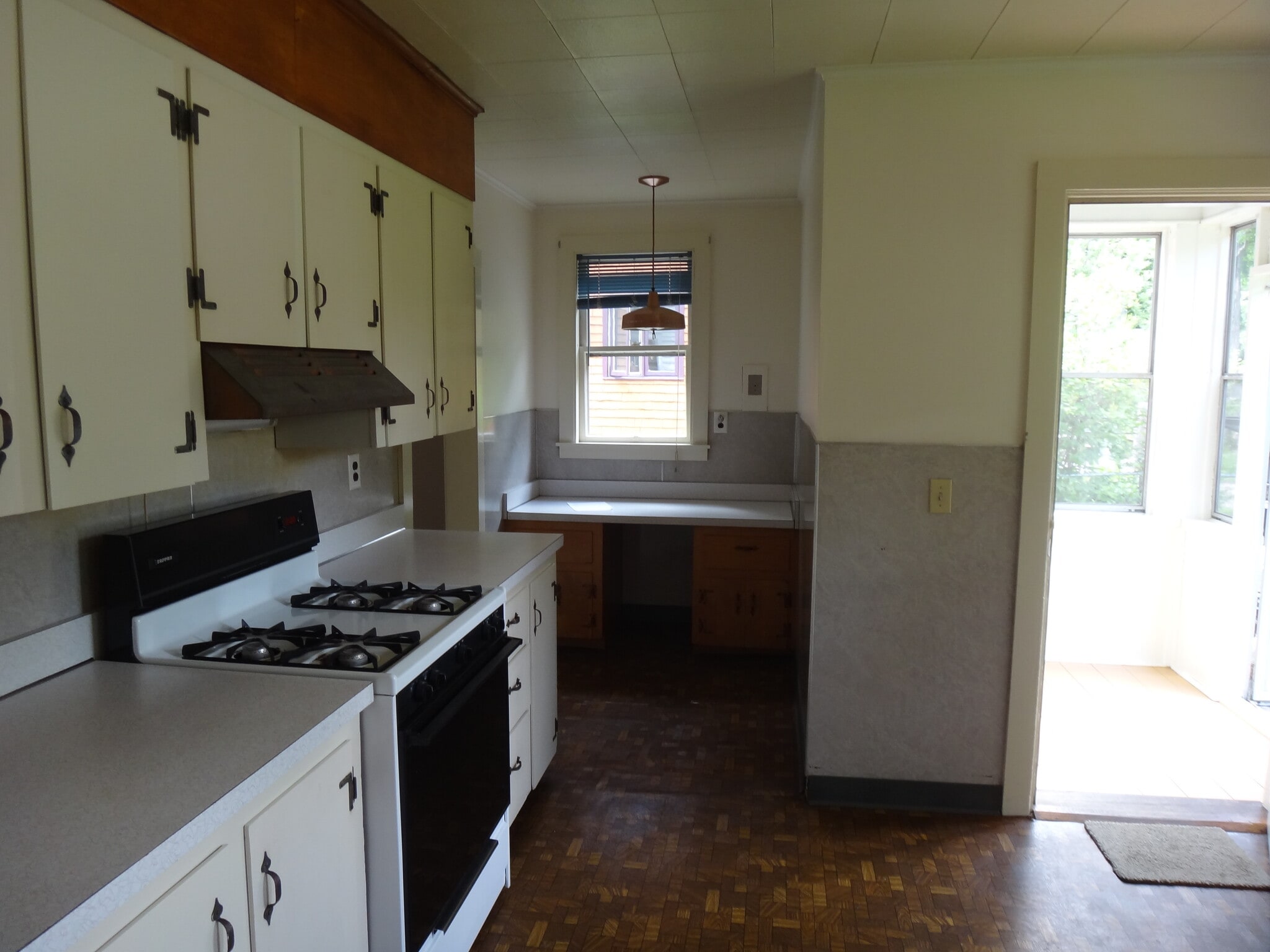 Building Photo - 52 Revell Ave