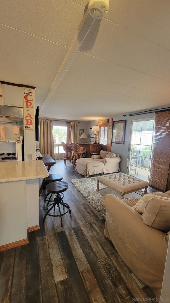 Building Photo - 6550 Ponto Dr