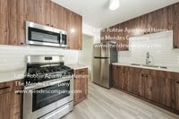 Building Photo - 1272 1/2 Robinson Ave