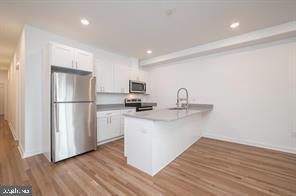 Building Photo - 727 N 39th St