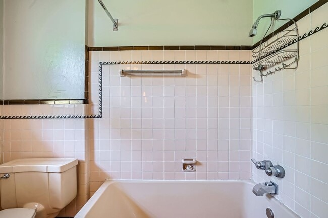 Building Photo - Amazing Location! 7th Avenue Historic Dist...