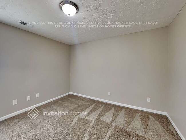 Building Photo - 495 Mountainview Dr