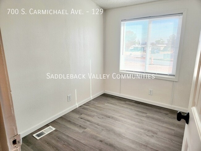 Building Photo - 700 S Carmichael Ave