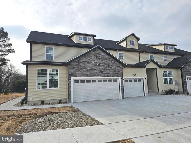 Building Photo - 6 Valhalla Ct