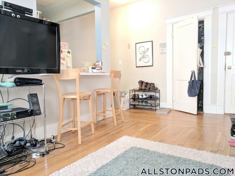 Building Photo - 1254 Commonwealth Ave